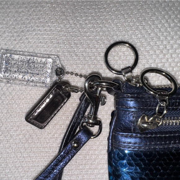 Coach Sequin Blue Wristlet - Picture 4 of 6